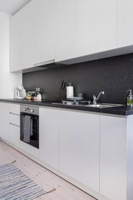 Sophisticated Gem In The Heart Of * סופיה