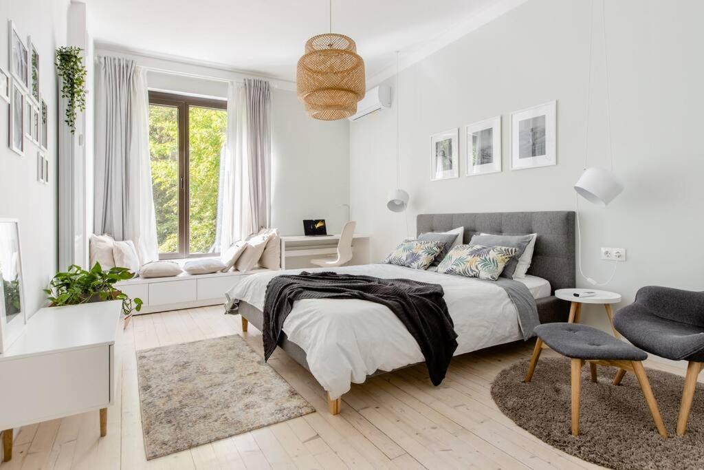 דירה Sophisticated Gem In The Heart Of